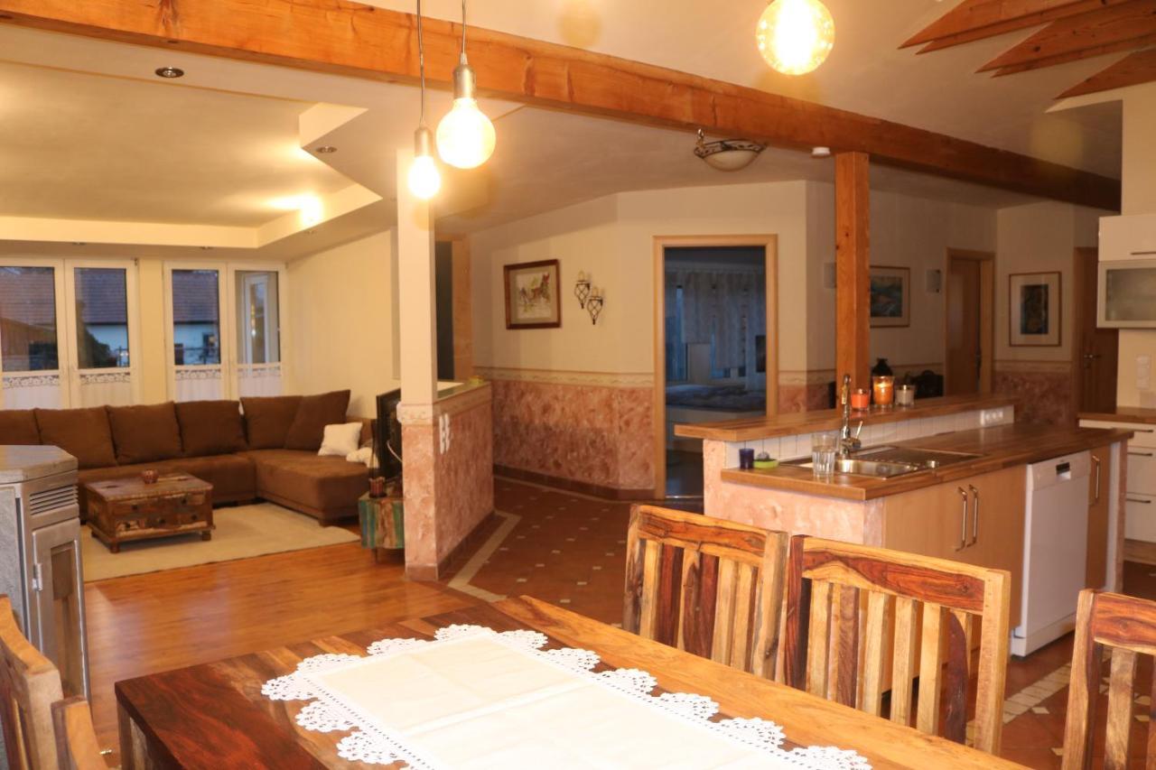 Oberloisdorf Helle, Offene Dachgeschosswohnung Mit Terrasse מראה חיצוני תמונה